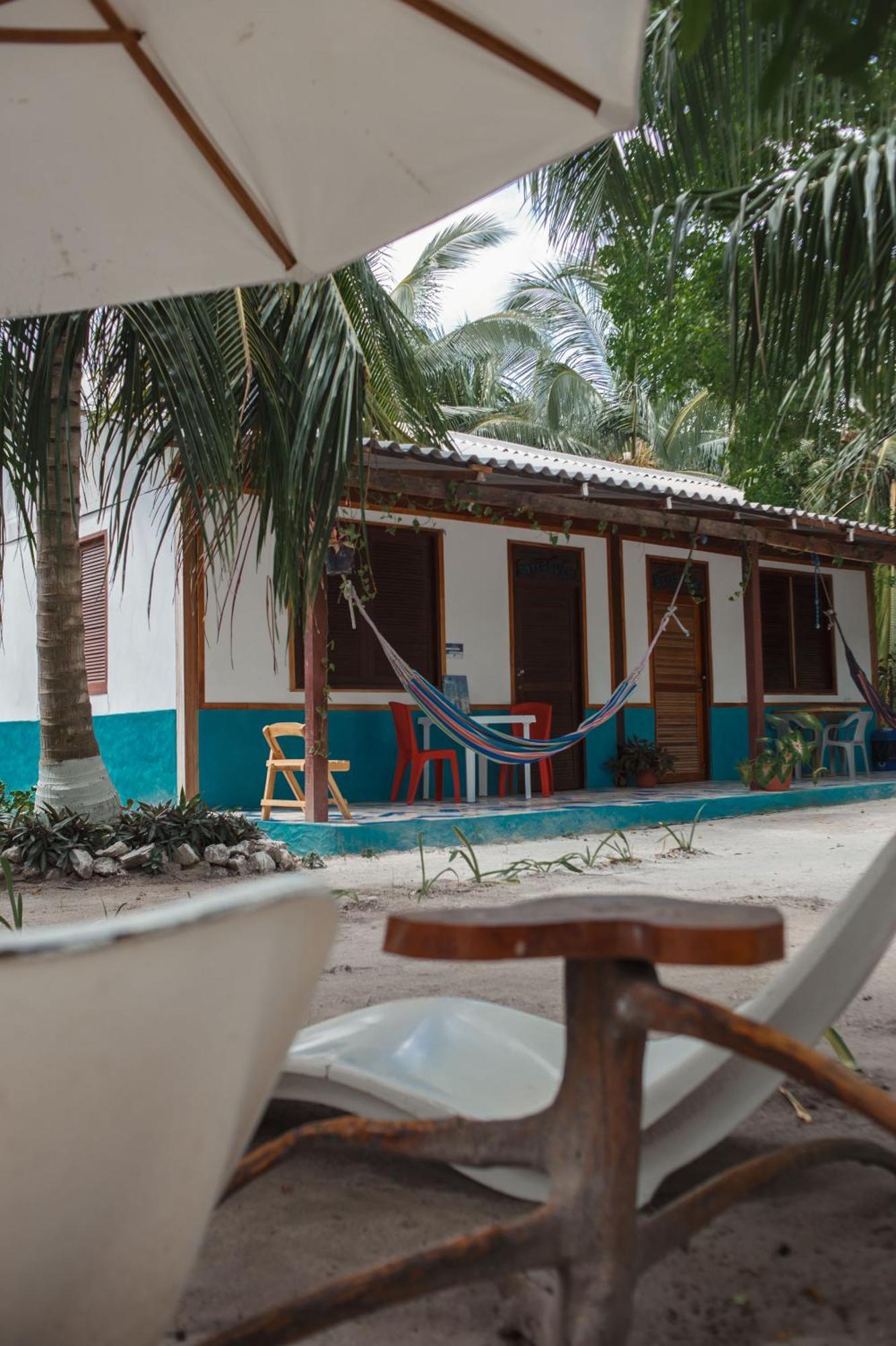 Isla Grande Eco-Hostal Экстерьер фото
