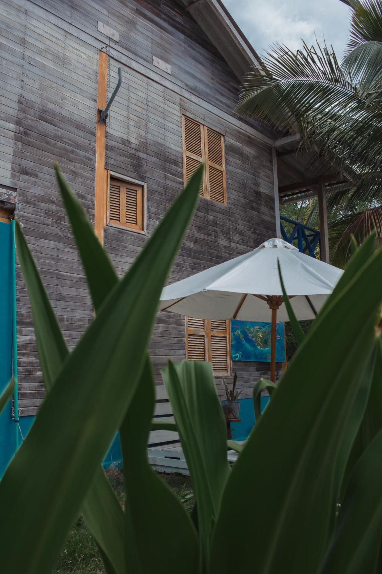 Isla Grande Eco-Hostal Экстерьер фото