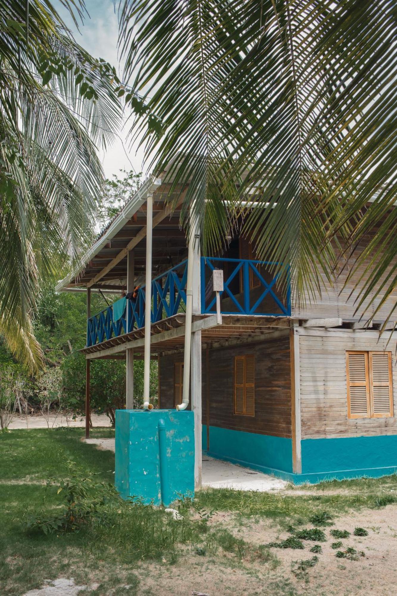 Isla Grande Eco-Hostal Экстерьер фото