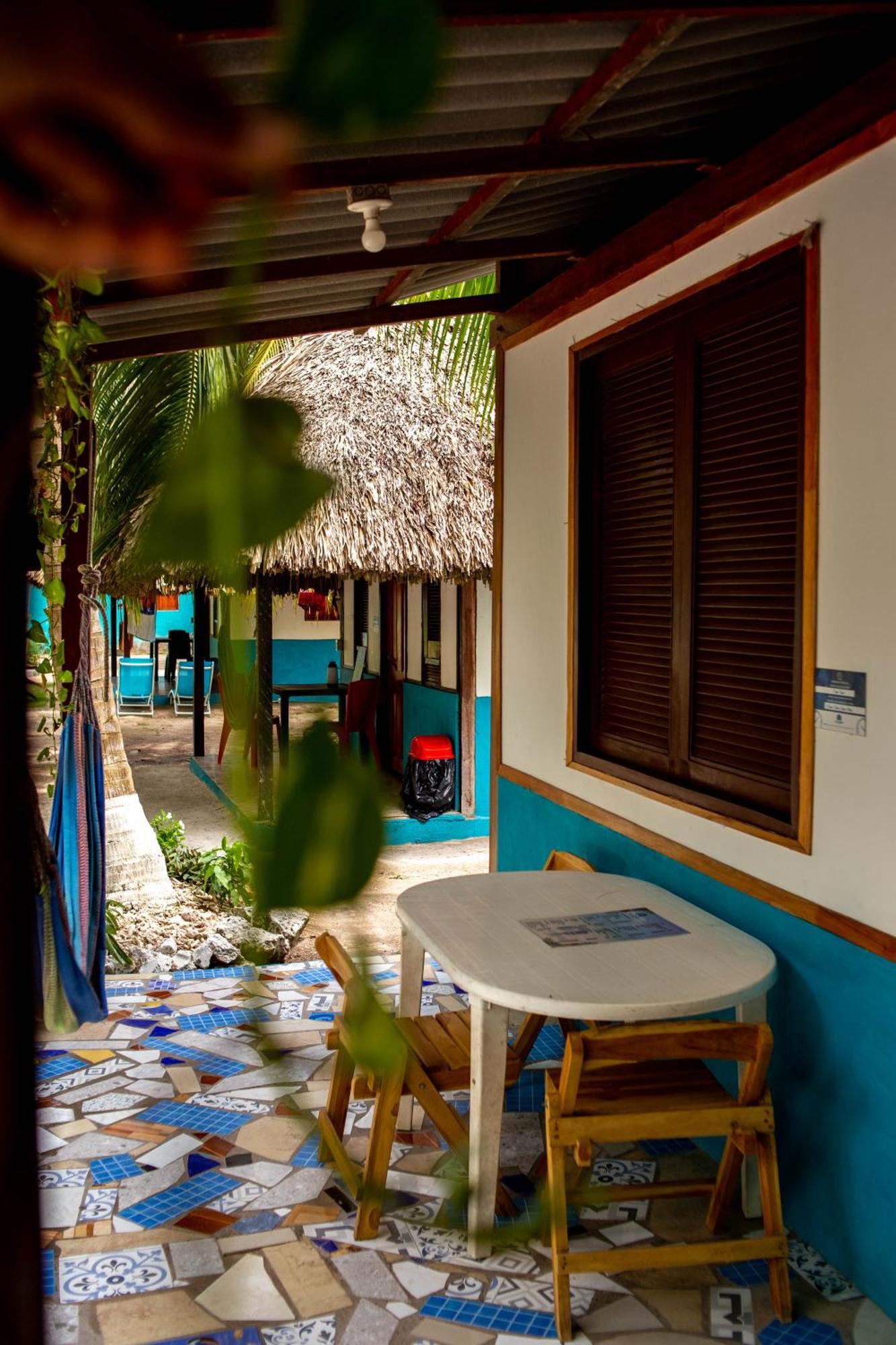 Isla Grande Eco-Hostal Экстерьер фото