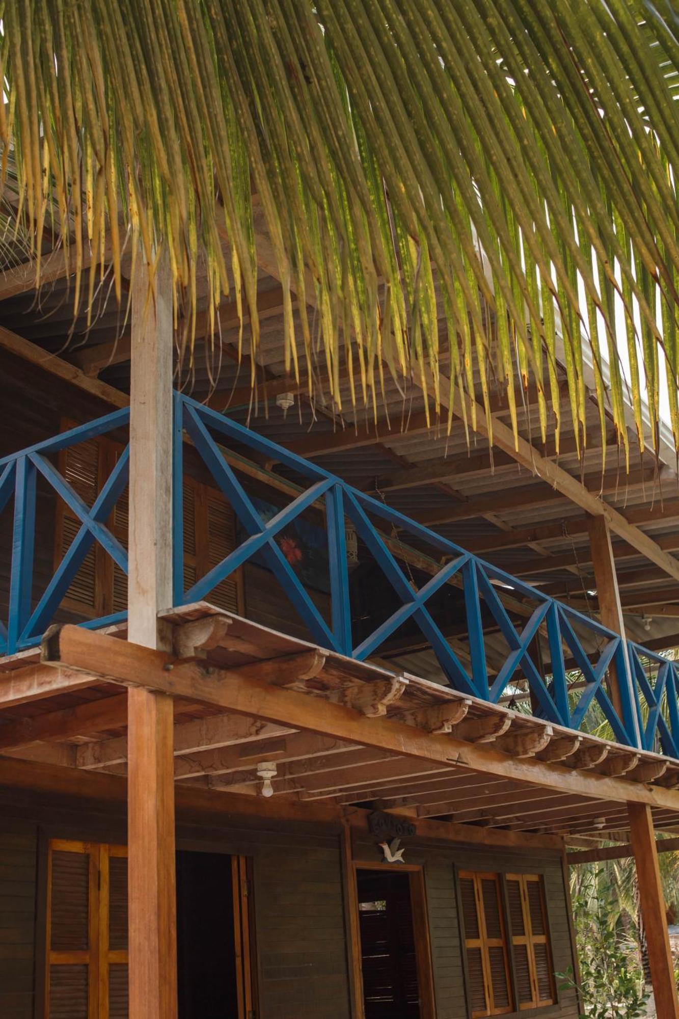 Isla Grande Eco-Hostal Экстерьер фото
