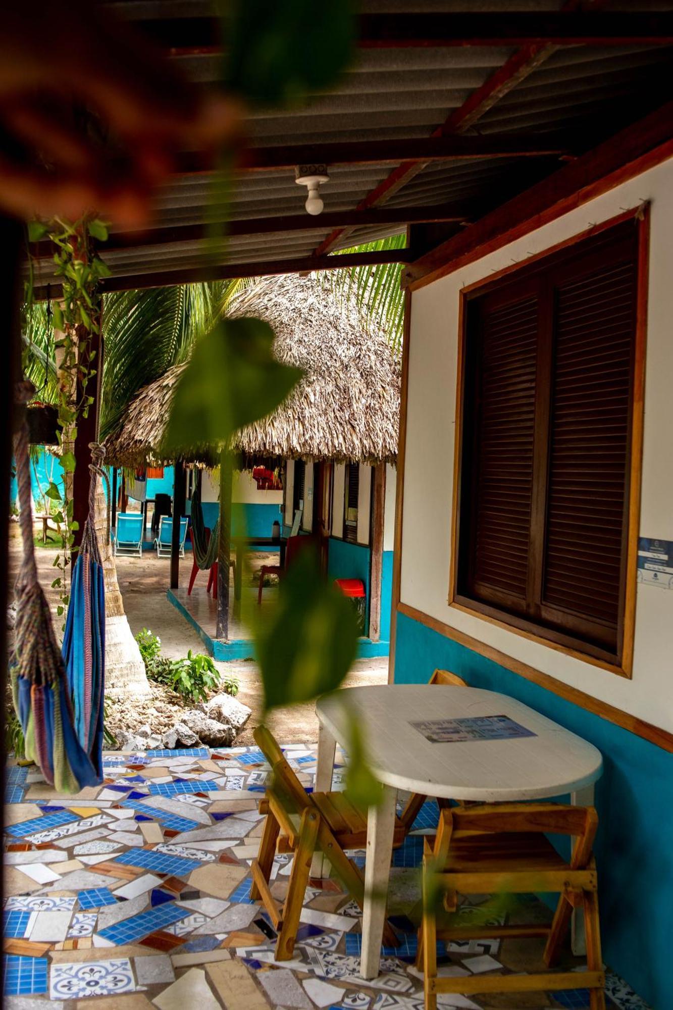 Isla Grande Eco-Hostal Экстерьер фото