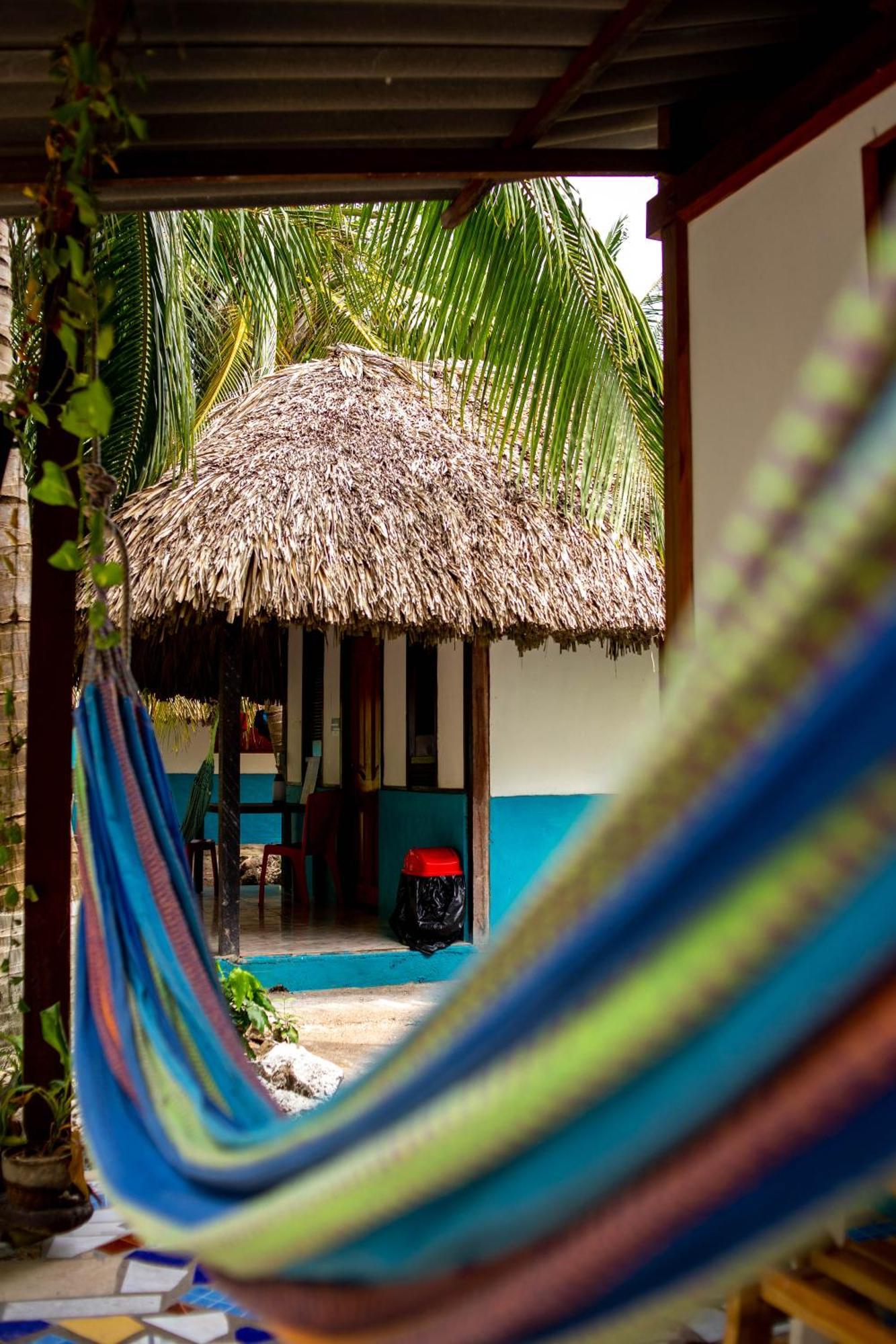 Isla Grande Eco-Hostal Экстерьер фото